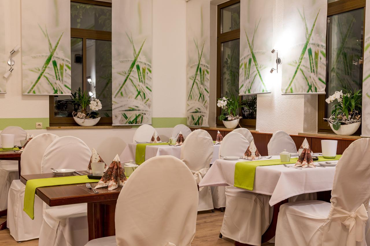 Hotel Am Markt Ehrenfriedersdorf ภายนอก รูปภาพ