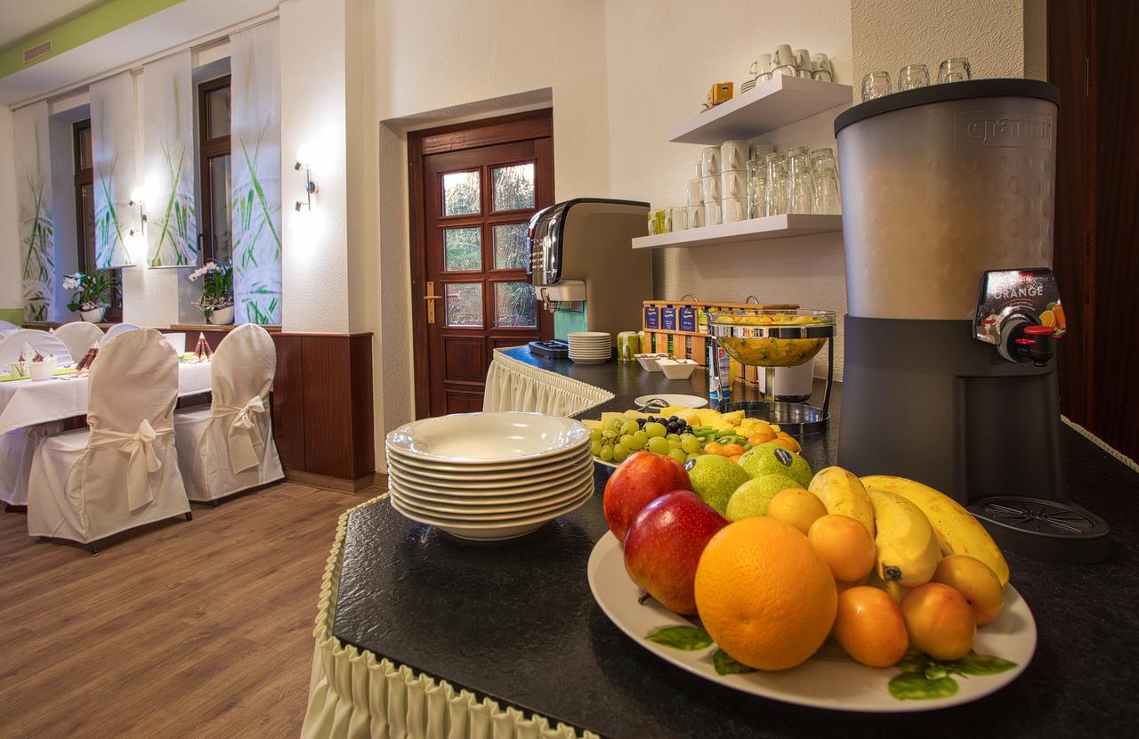 Hotel Am Markt Ehrenfriedersdorf ภายนอก รูปภาพ