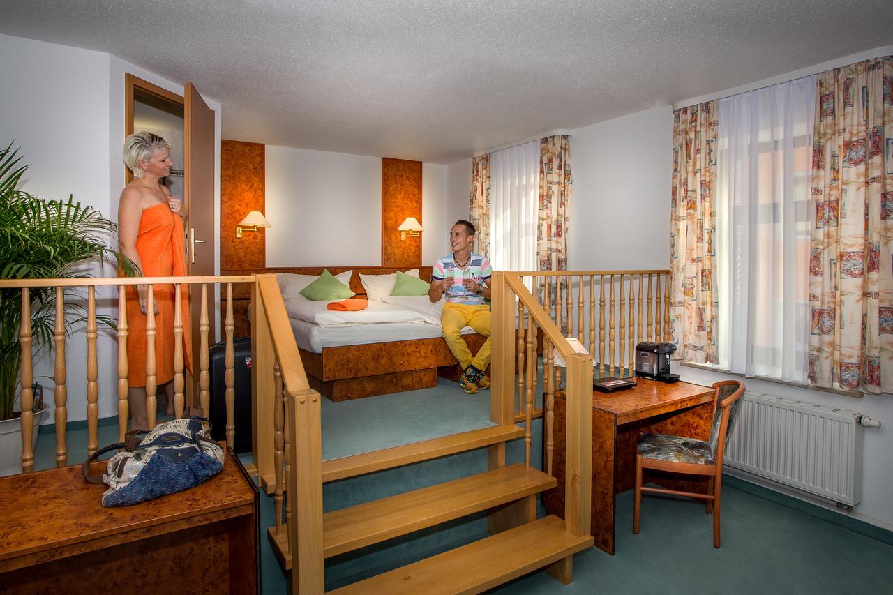 Hotel Am Markt Ehrenfriedersdorf ภายนอก รูปภาพ